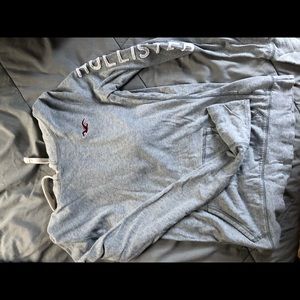 Gray hollister sweatshirt